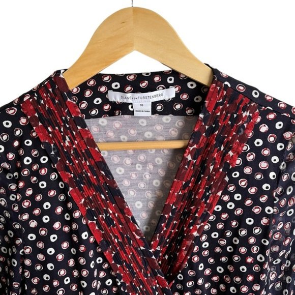 DVF Diane von Furstenberg Nieves Scarf Wrap Dress Size 10 Red Navy - Picture 4 of 16